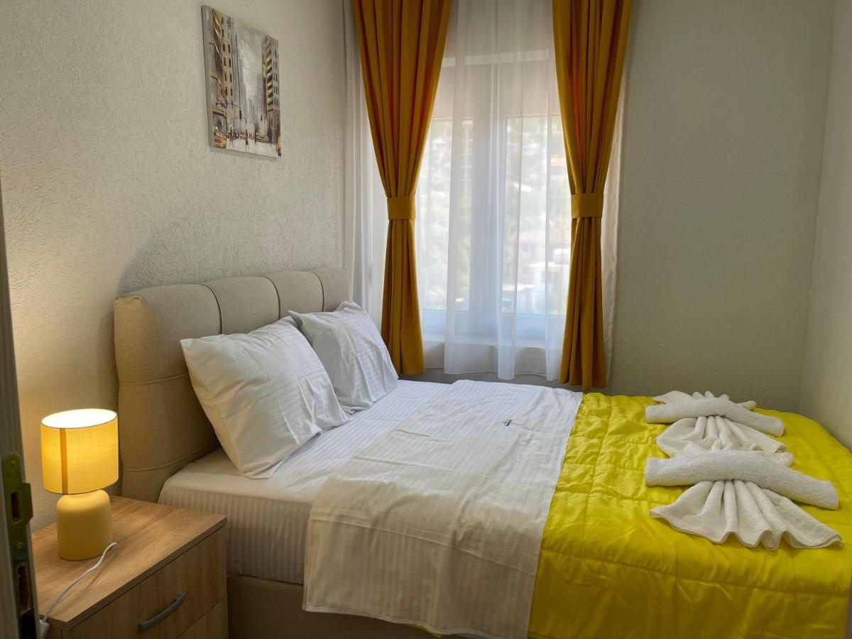 M Apartman *