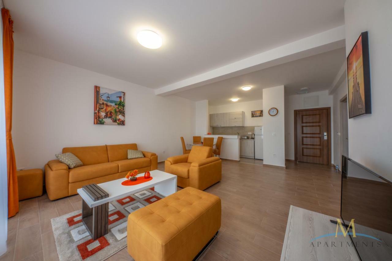 M Apartman Bar
