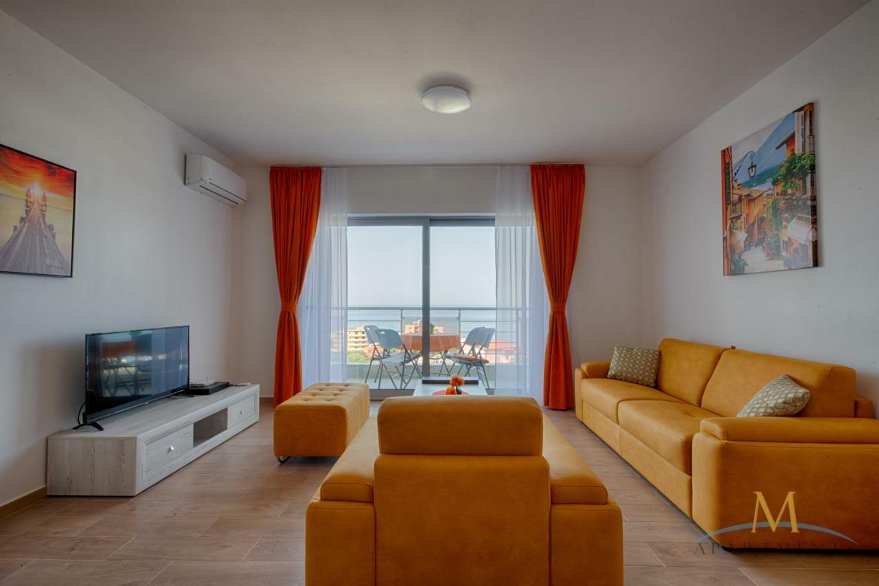 M Apartman Bar
