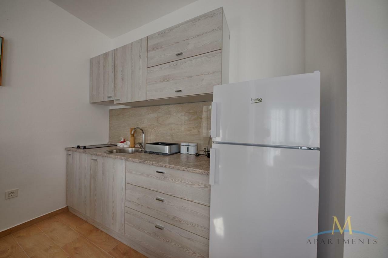 M Apartman Bar